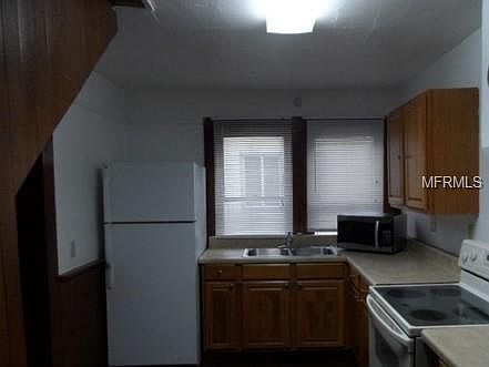 3rd image of 709 Connecticut Ave