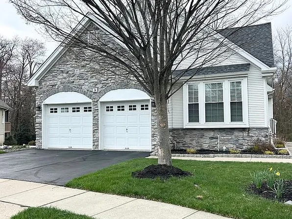 74 Bear Meade Dr, Hamilton, NJ 08691