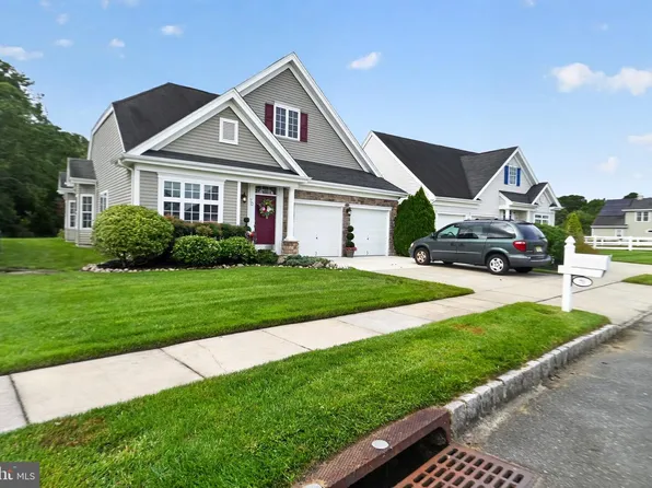70 Burnside Dr, Egg Harbor Township, NJ 08234