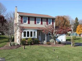 1331 Woodmere Dr, Pottstown, PA 19464