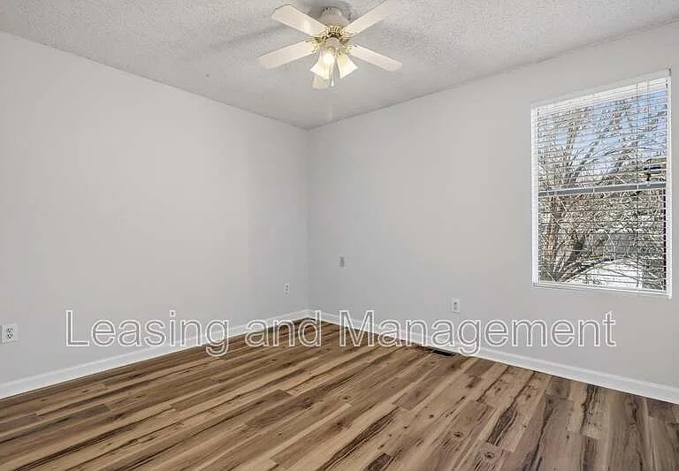 6248 Lucille Dr #15F — Photo 17