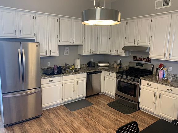 3rd image of 523 San Mateo Ave #523
