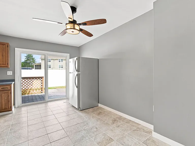 15 Beech Ln — Photo 9