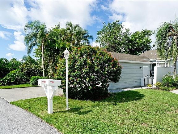 4th image of 524 Sanderling Cir