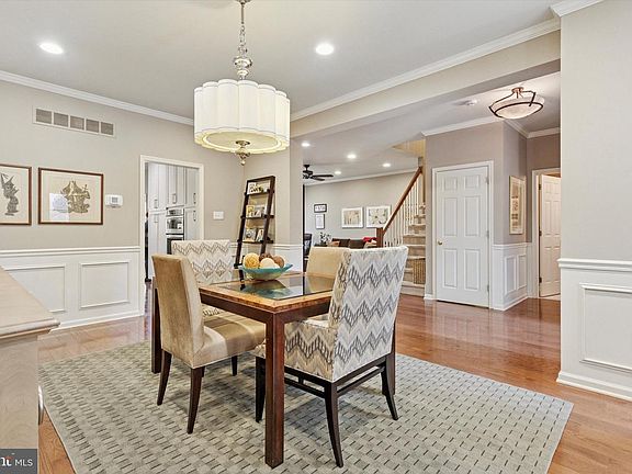5th image of 209 Westminster Pl