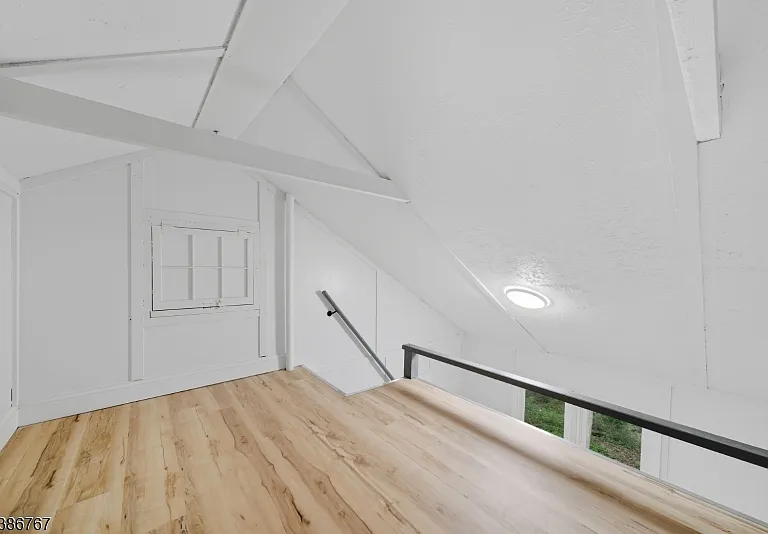 330 Springbrook Trl — Photo 26