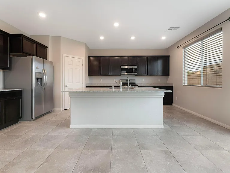 4320 Stardusk Falls Ave — Photo 10