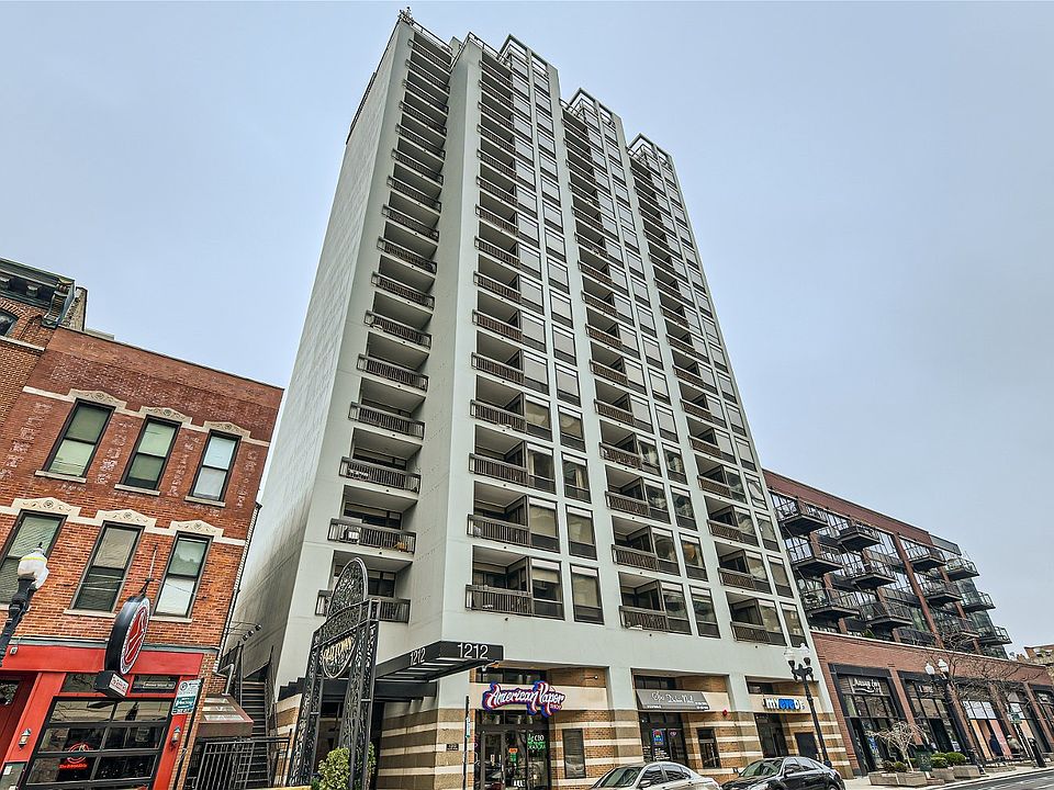 1st image of 1212 N Wells St APT 806