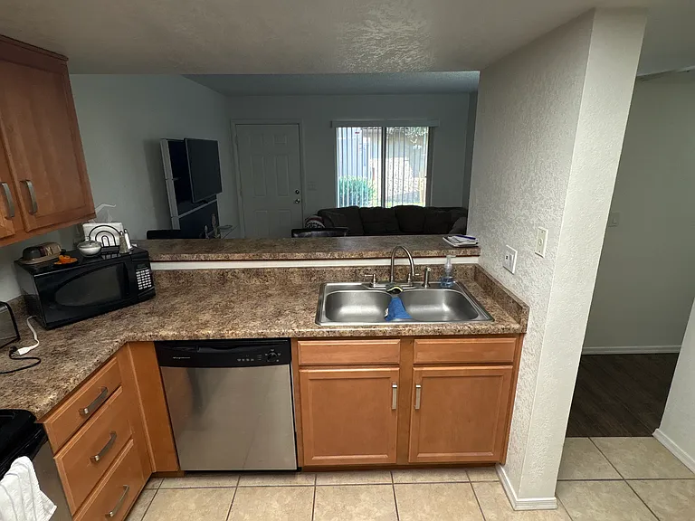 4828 W Orangewood Ave #114 — Photo 9