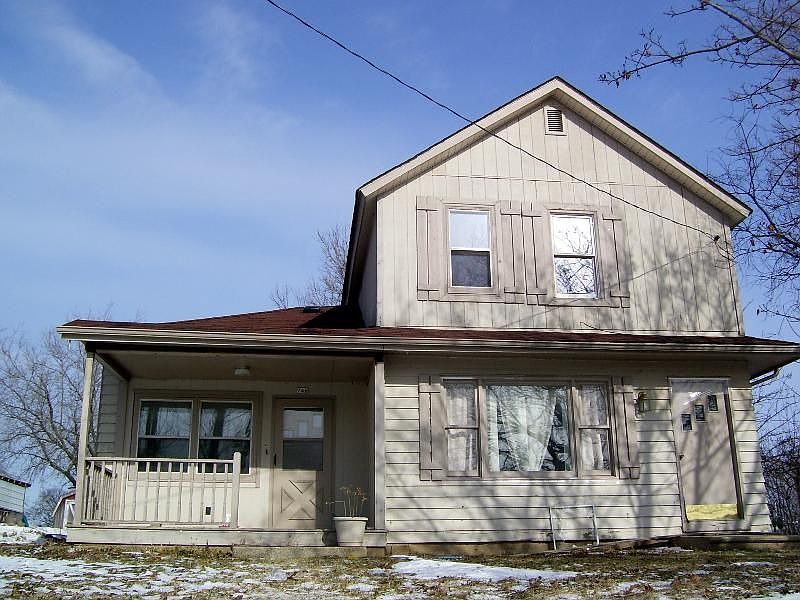 2nd image of 746 E Clay St