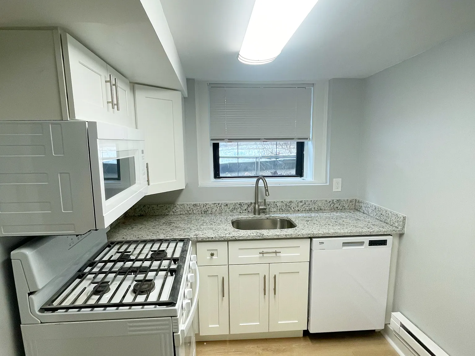 1 bed, $945 — Photo 2