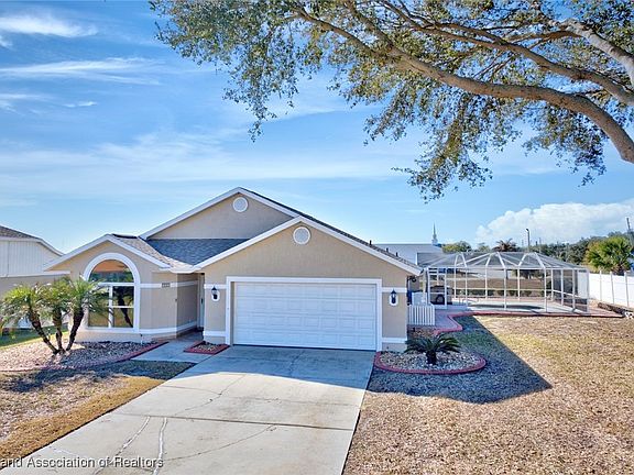 2nd image of 713 Hunt Dr