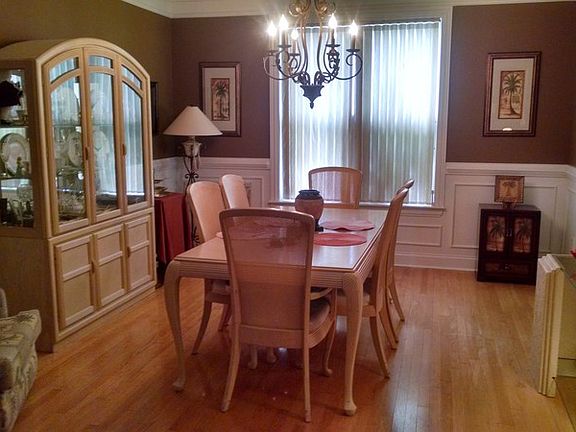 Dining room
						:
						Large dining room with beautiful trim work