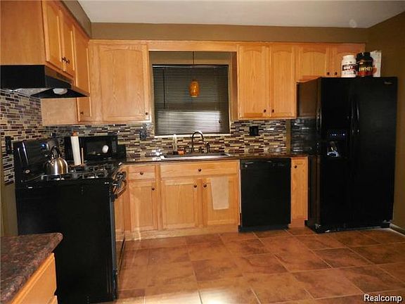 2nd image of 8090 Lochdale St