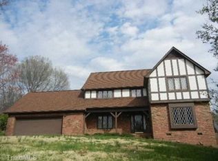 308 Wiltshire Dr, Jamestown, NC 27282