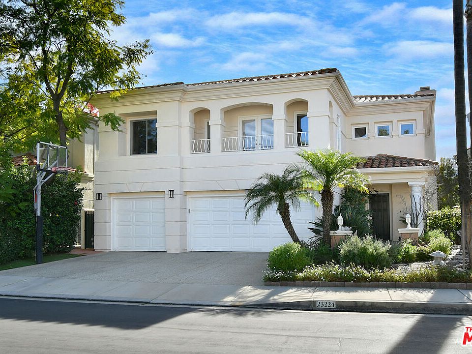 1st image of 23224 Park Corniche