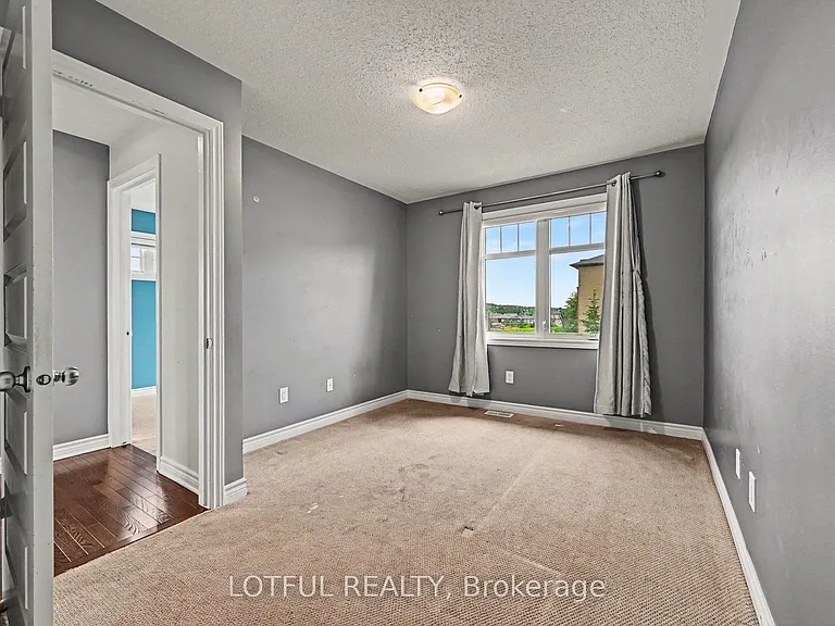 2201 Marble Cres — Photo 11