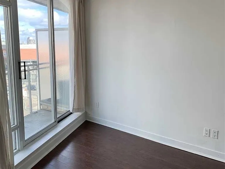 650 Queens Quay W #602 — Photo 8