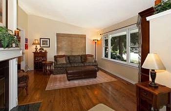 4th image of 1117 34th Street Ct NW