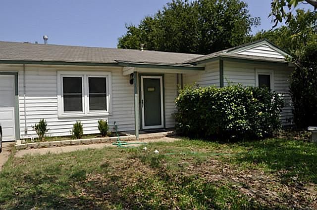 1st image of 350 NW Lorna St