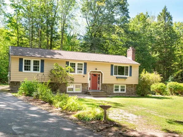 212 Normand Road, Goffstown, NH 03045