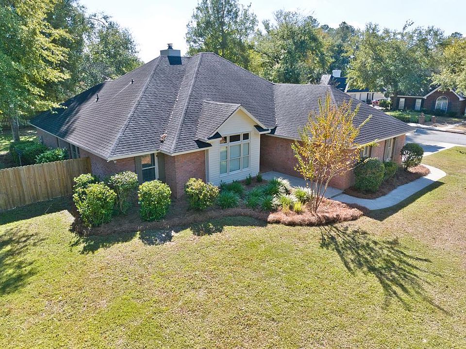 1st image of 109 Worthington Pl