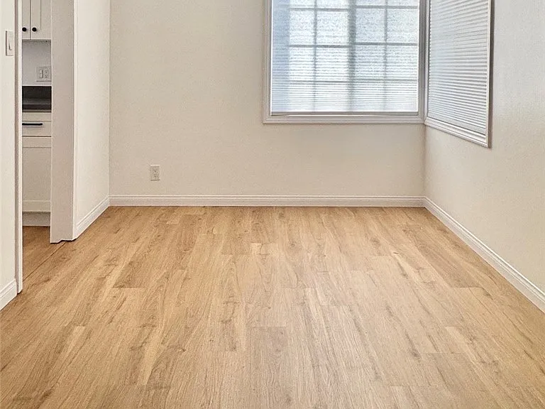 2923 Perkins Ln — Photo 6