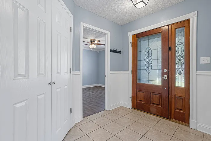 1517 Porpoise St — Photo 3