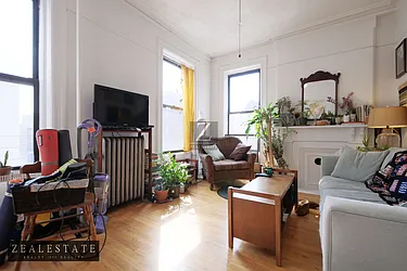 Rented by ZealEstate Group Inc