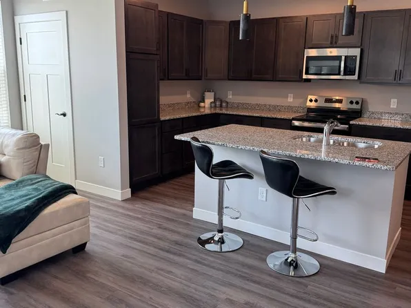 The Flats - 100 (Building 4)