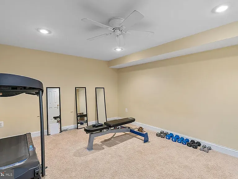 17 Whitestone Dr — Photo 23