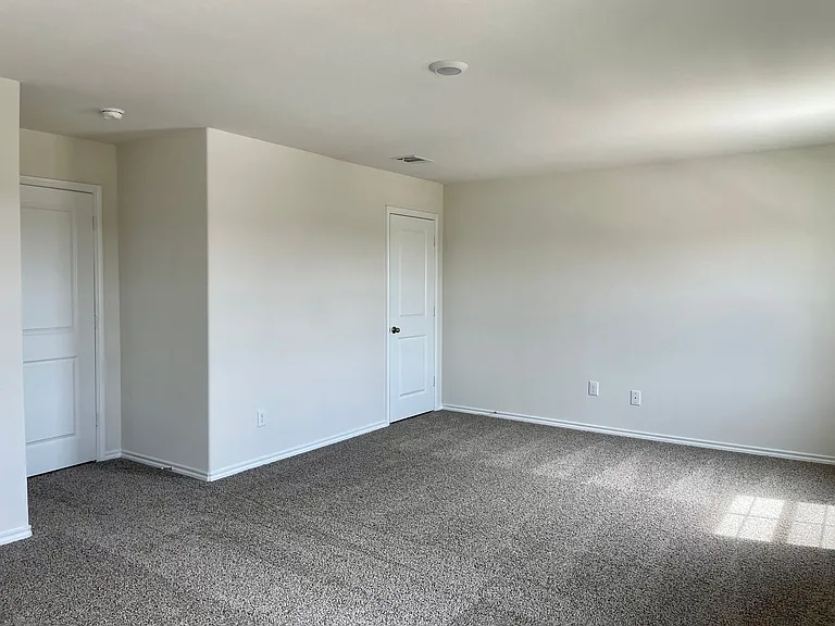3205 Sweetwater Way — Photo 8