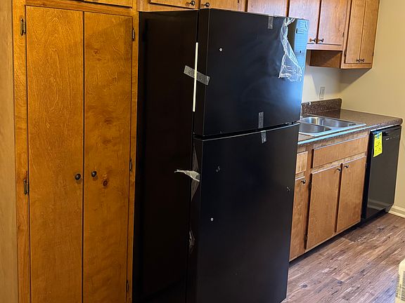 Brand new appliances (Refrigerator, range, dishwasher, washer & dryer).