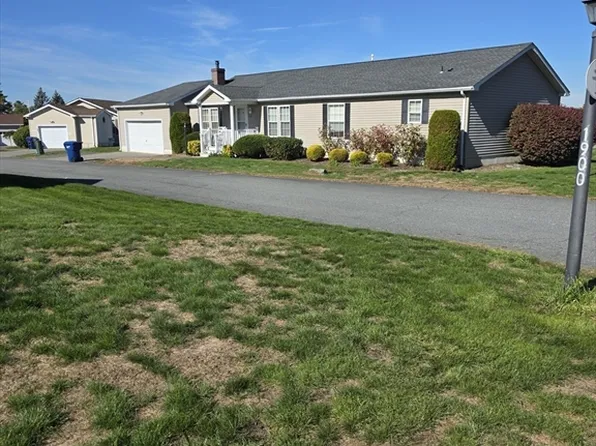 1901 Pheasant Ln, Middleboro, MA 02346