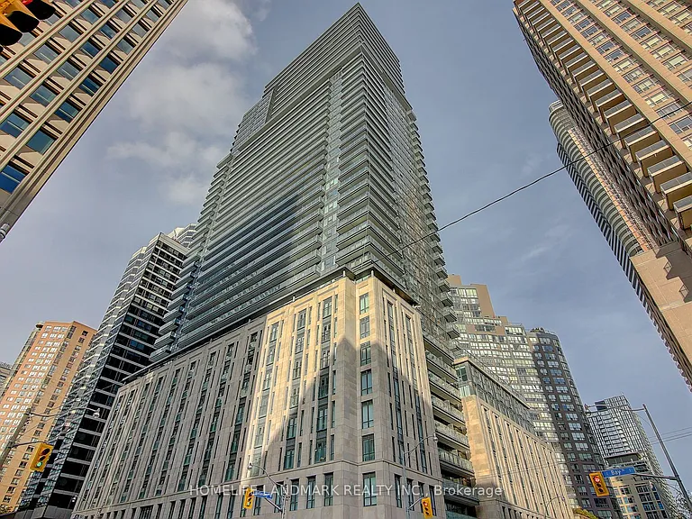 955 Bay St #2913 — Photo 1