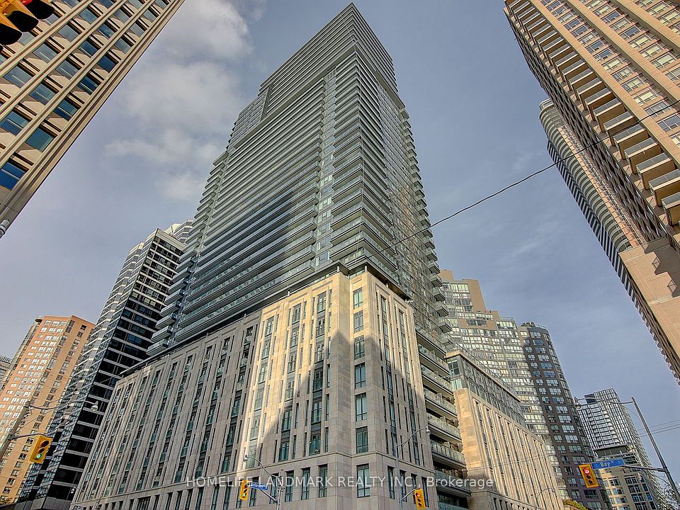 1st image of 955 Bay St #2913