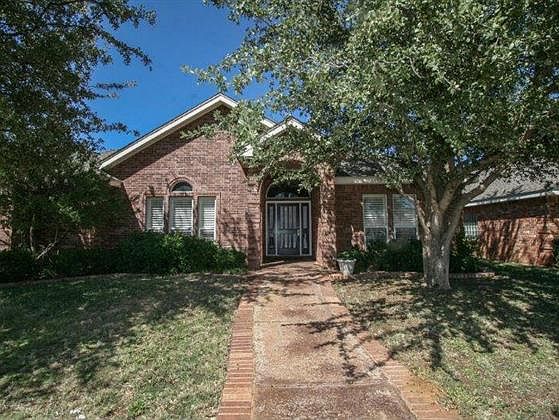 2nd image of 211 Skywood Cir