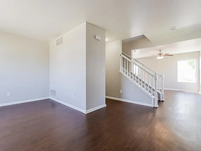 18607 E 45th Pl — Photo 2