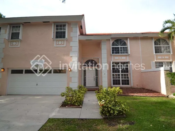 10225 Panama St, Hollywood, FL 33026