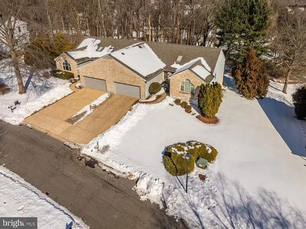 24 Eynon Ct, Hockessin, DE 19707