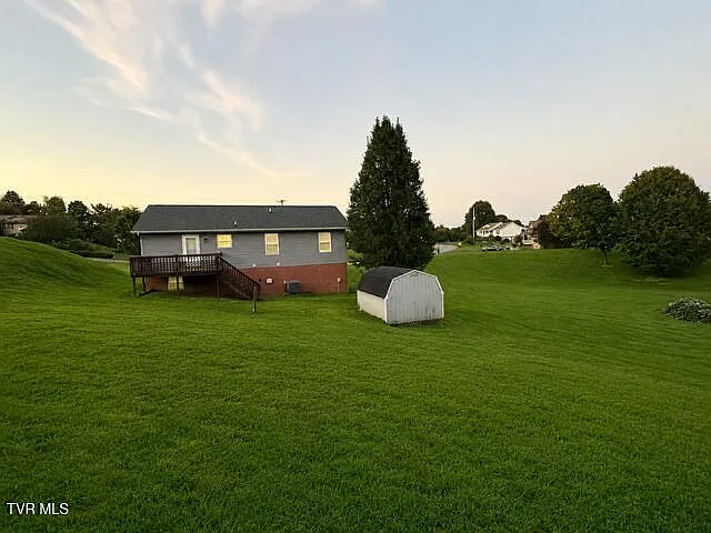 4 bed, 1794 sqft, $2,500 — Photo 2
