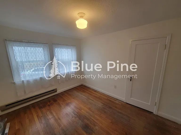 302 12th St #2 — Photo 6
