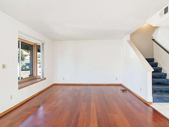 2nd image of 2858 Casey St