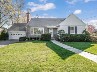 1 Wakefield Rd, Scarsdale, NY 10583