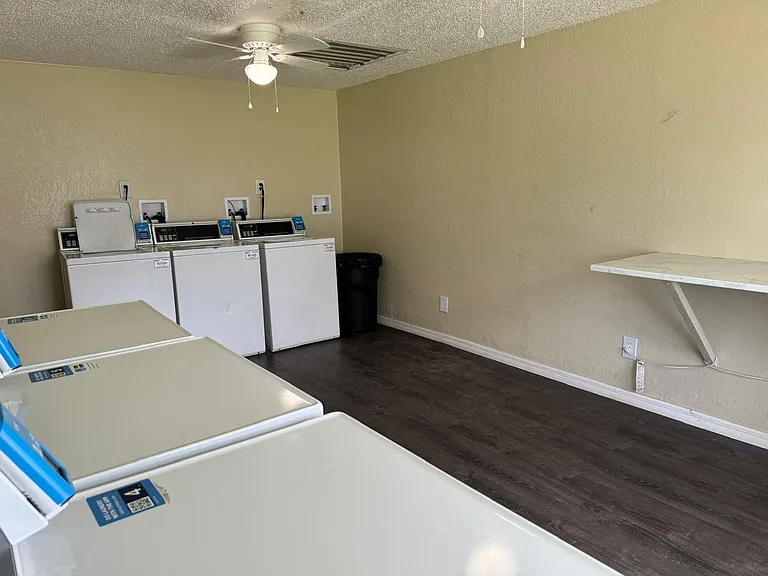 Blossom Corners Apartments — Photo 22