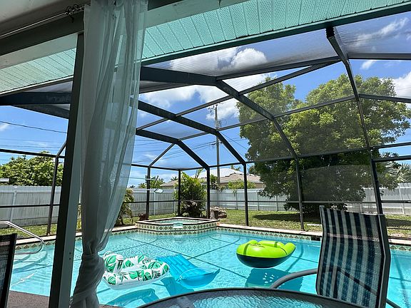 5th image of 3630 SW 6th Ave #2
