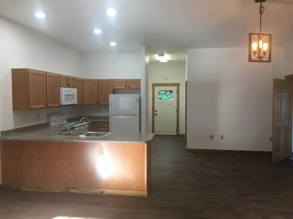 75 Main St, Norridgewock, ME 04957