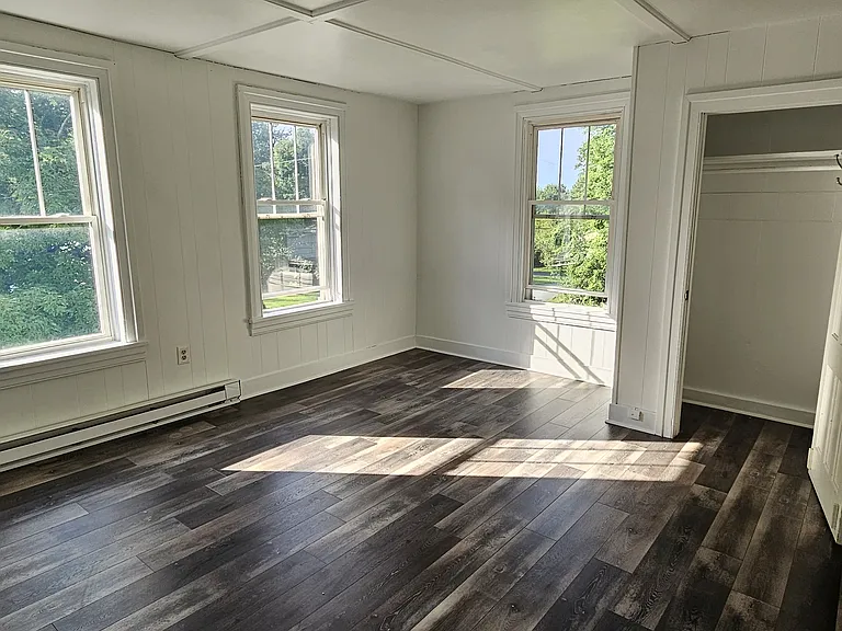 27 Beaver Rd #2 — Photo 2