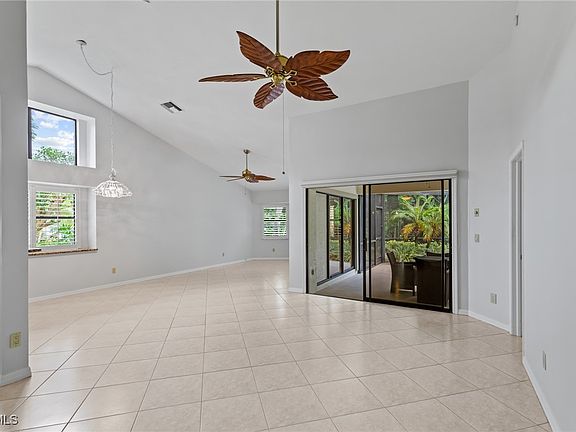 4th image of 27163 Kindlewood Ln