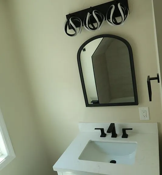 30 Edison St #A — Photo 19